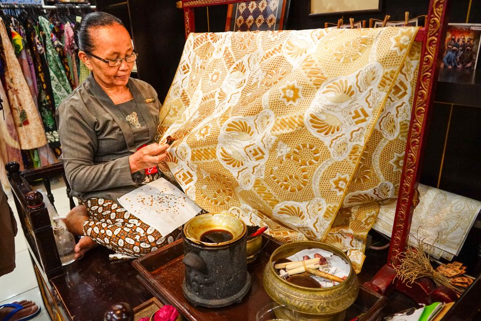 Discover Batik-Making Workshops at Yogyakarta’s Sultan’s Palace